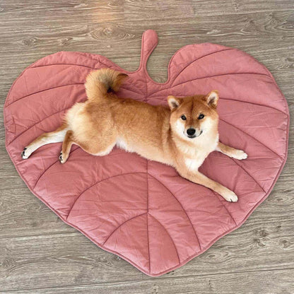 Dog Blanket Leaf-Shaped Cozy Pet Blanket for Couch and Bed 2